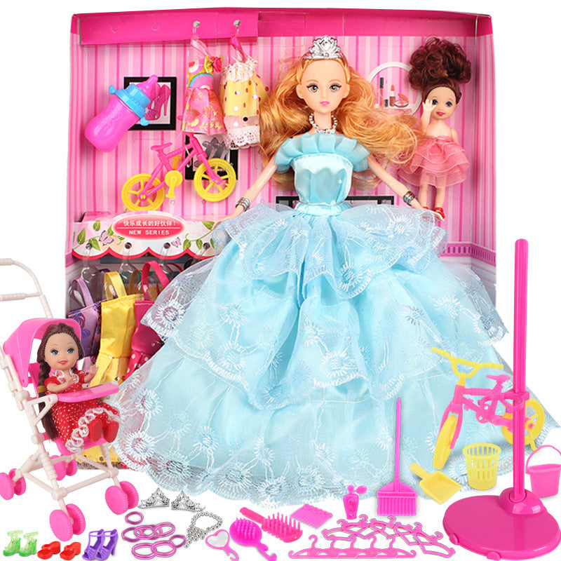 Creative Dress-Up Barbie Playset